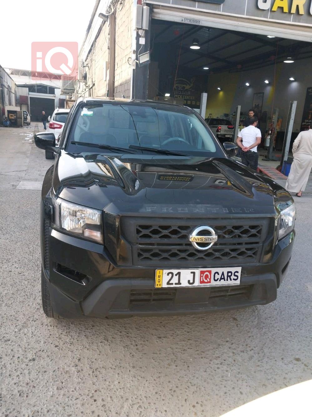 نيسان فرونتير